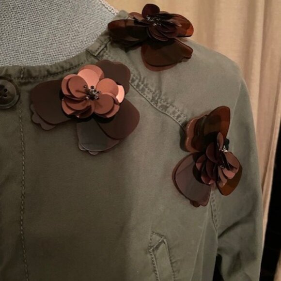 BANANA REPUBLIC Green Classic Cotton Utility Jacket with floral embellishments - Picture 5 of 7